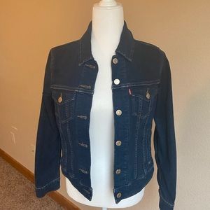 Levi’s denim jacket size small